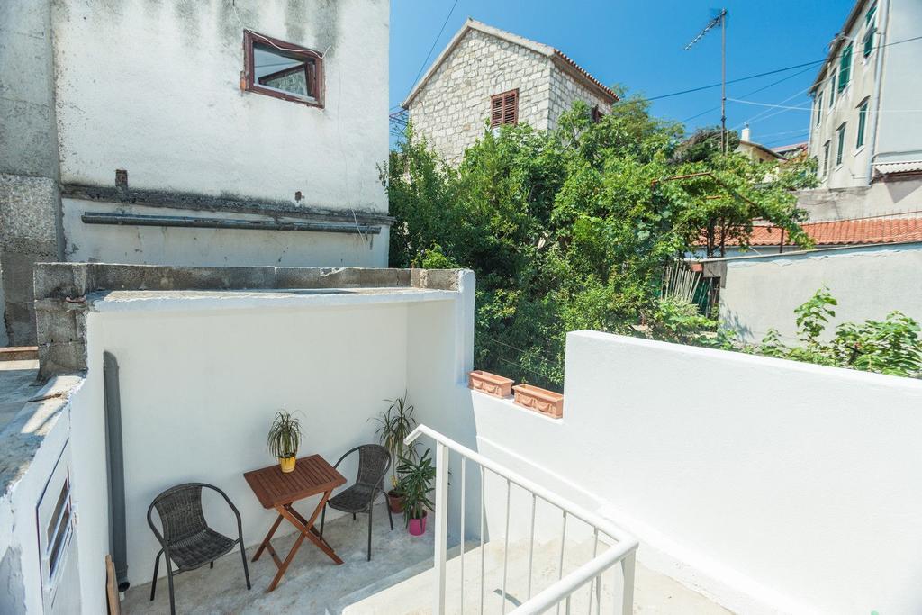 Charming Old Stone House Apartment Split Exterior foto